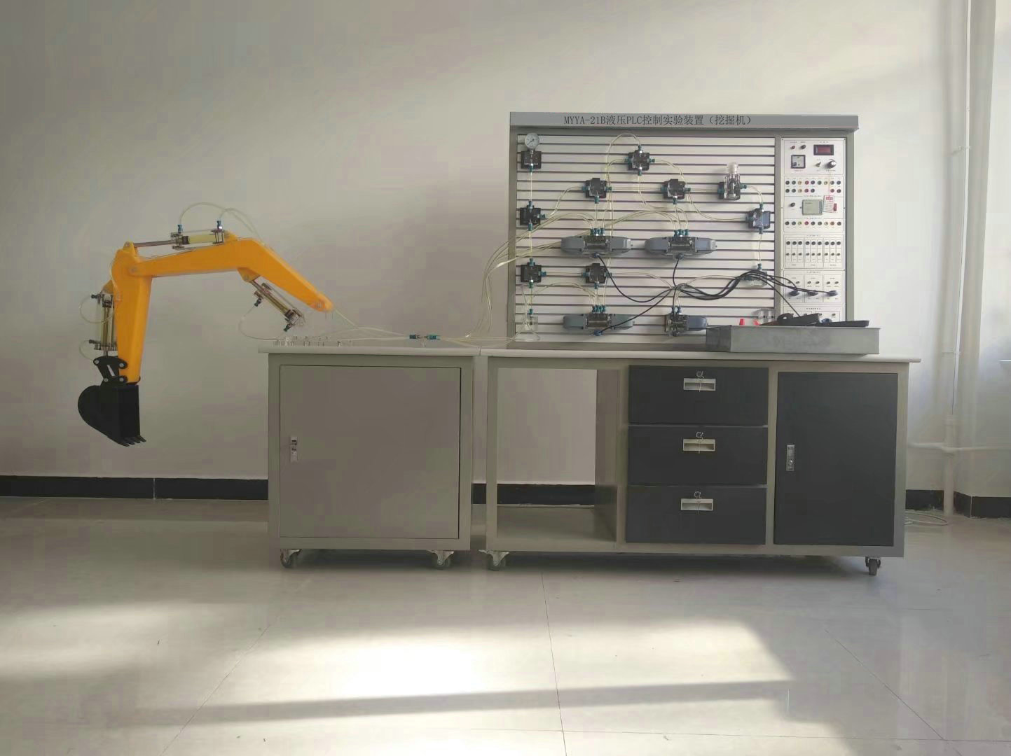 Һ��PLC���ƌ���b